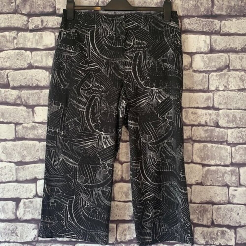 Chico's Size L/12 Black & White Crop Pants